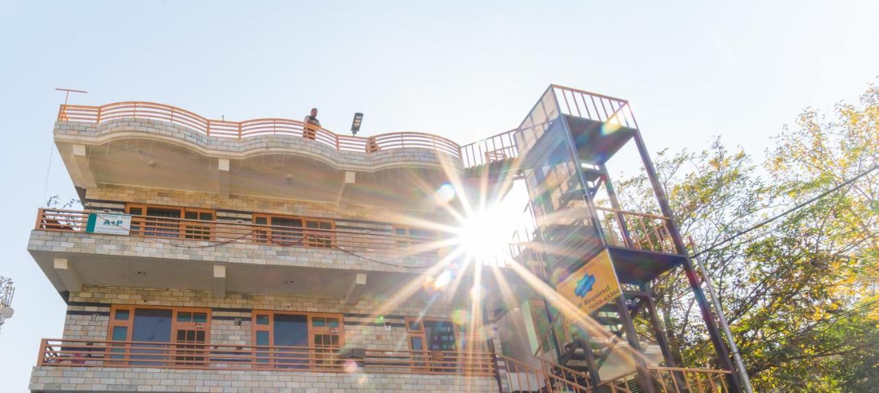 Shamshi Mathan View Homestay - 3Min Drive To Kullu-Manali Airport מראה חיצוני תמונה