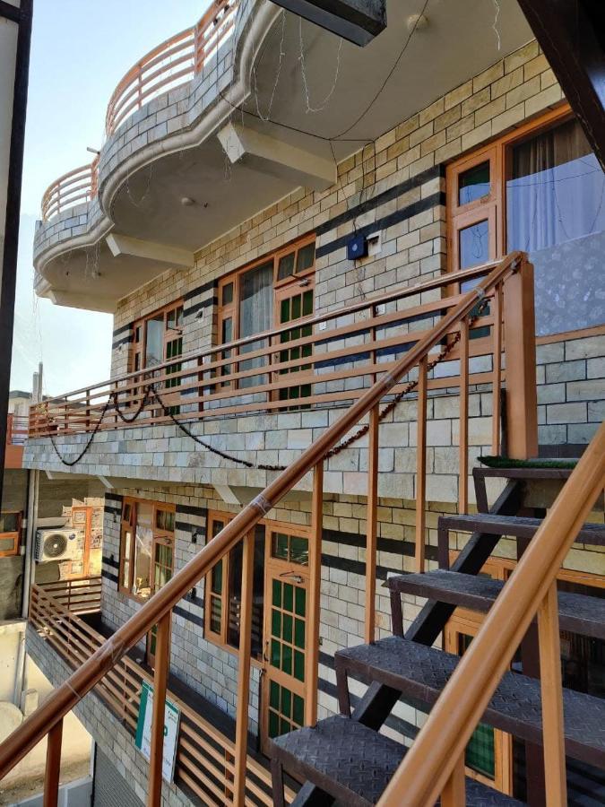 Shamshi Mathan View Homestay - 3Min Drive To Kullu-Manali Airport מראה חיצוני תמונה